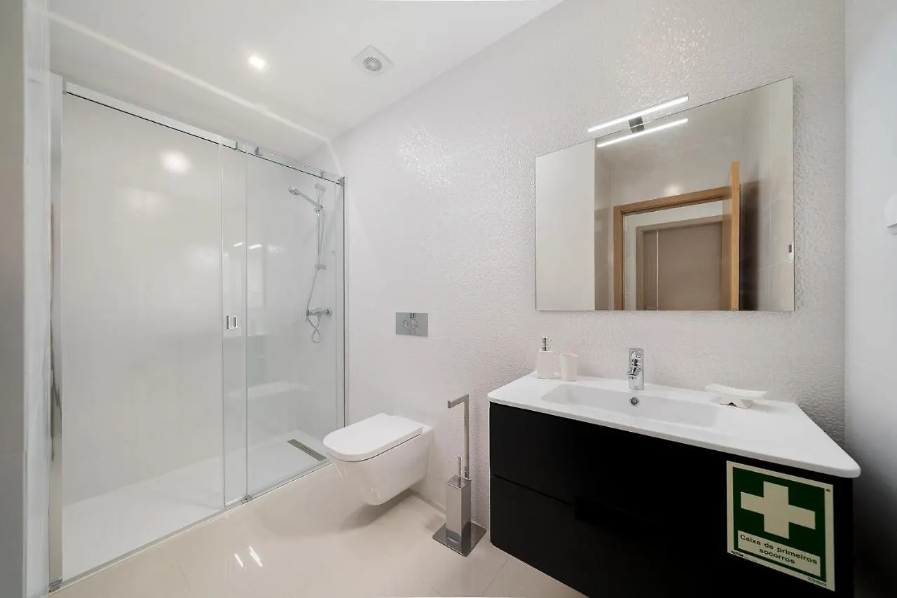 Brand New Holiday Apartment In Porto De Mos, Lagos